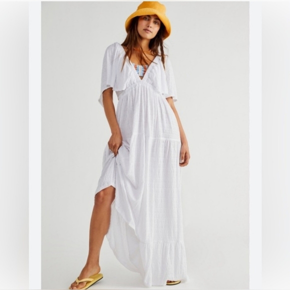Free People Dresses & Skirts - Free People White Beach La La Maxi Dress ✨ Boho Summer